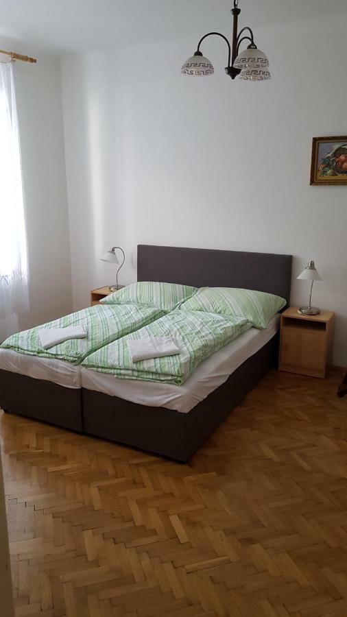 Apartmany Racianska Bratysława Pokój zdjęcie